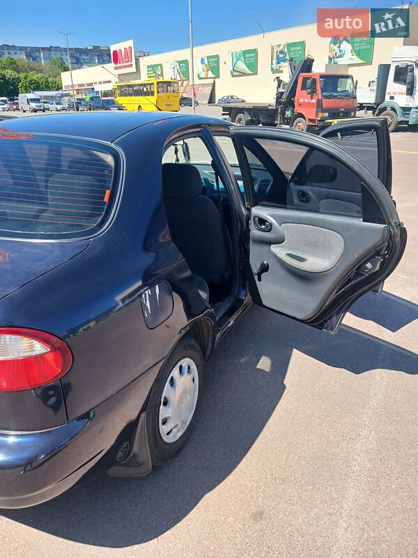 Седан Daewoo Lanos 2004 в Житомирі