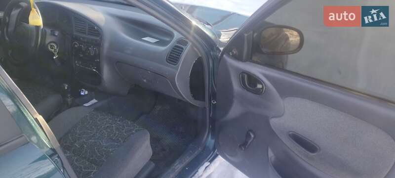 Седан Daewoo Lanos 2006 в Опішне