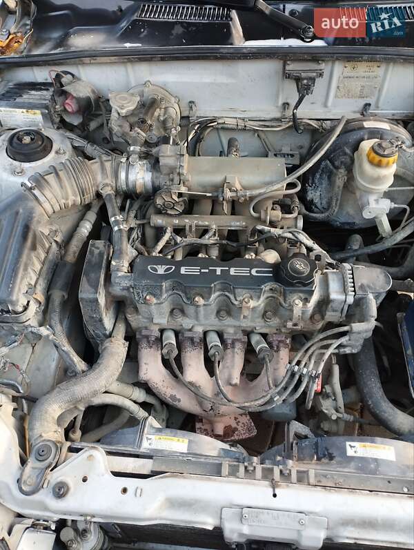 Седан Daewoo Lanos 1998 в Львове