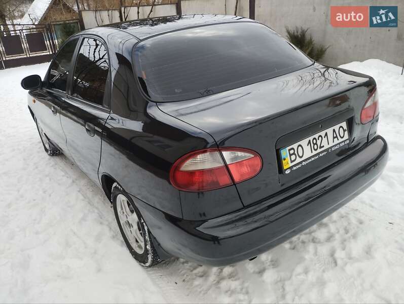 Седан Daewoo Lanos 2009 в Монастыриске