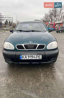Седан Daewoo Lanos 2002 в Киеве