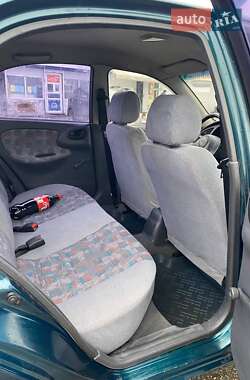 Седан Daewoo Lanos 2002 в Киеве