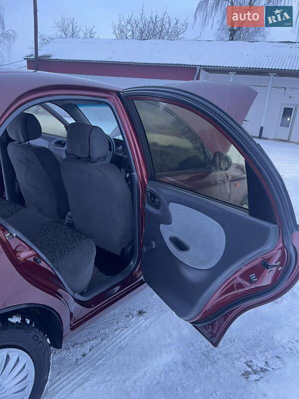 Седан Daewoo Lanos 2008 в Баре