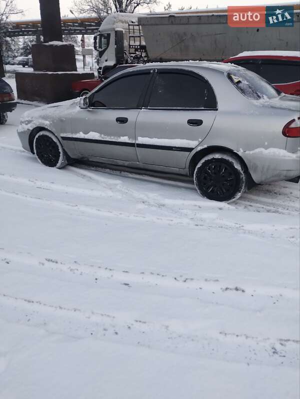 Седан Daewoo Lanos 2003 в Горишних Плавнях