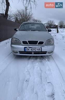 Седан Daewoo Lanos 2002 в Остроге