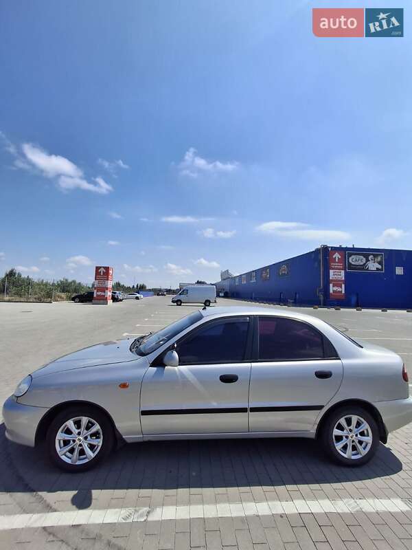 Седан Daewoo Lanos 2004 в Виннице