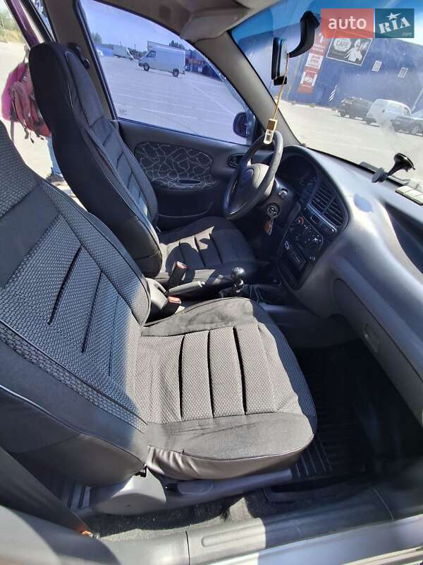Седан Daewoo Lanos 2004 в Виннице