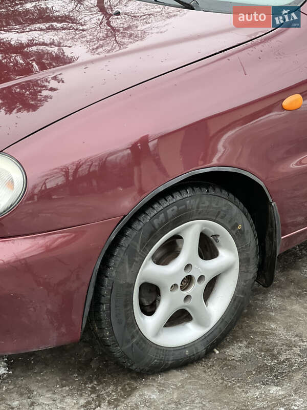 Седан Daewoo Lanos 2010 в Ивано-Франковске