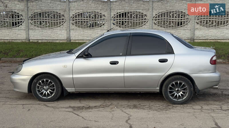 2008 Daewoo Lanos, VIN Y6DTF696D8W425060:plate — фото 1 (autoria)