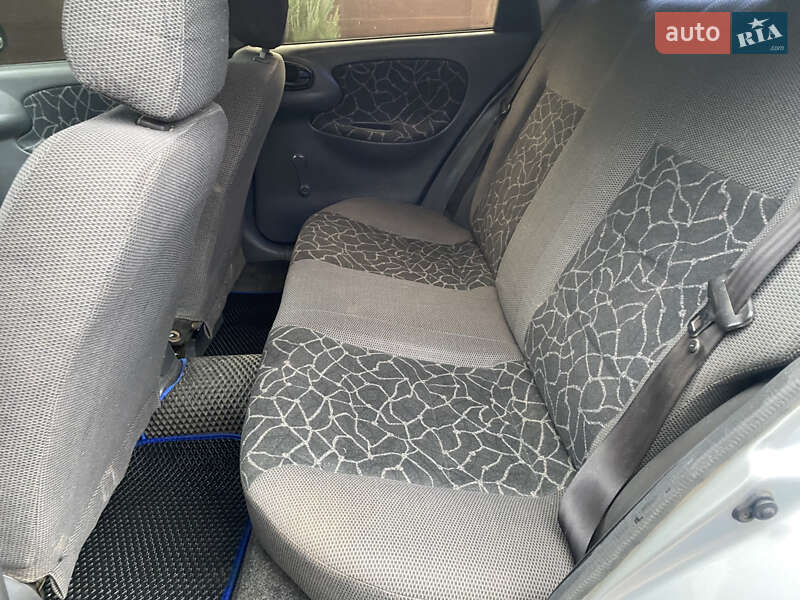 Хэтчбек Daewoo Lanos 2003 в Харькове