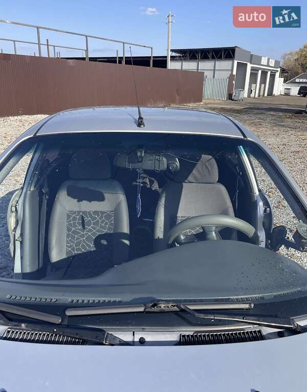 Седан Daewoo Lanos 2003 в Лебедине