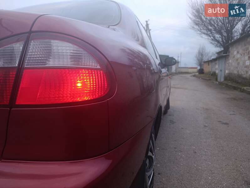 Седан Daewoo Lanos 2007 в Новониколаевке