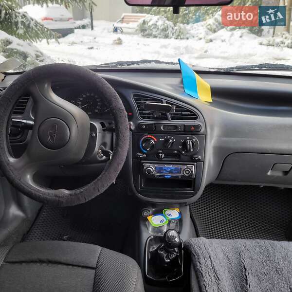 Седан Daewoo Lanos 2008 в Киеве