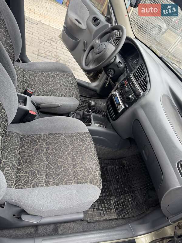 Седан Daewoo Lanos 2005 в Запорожье