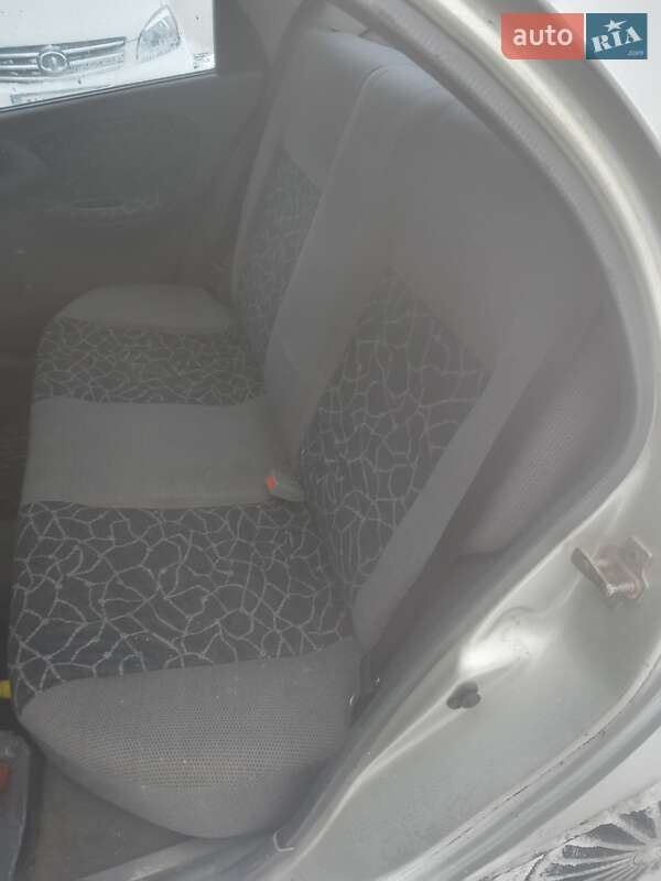 Седан Daewoo Lanos 2002 в Харькове фото 6 Седан Daewoo Lanos 2002 в Харькове