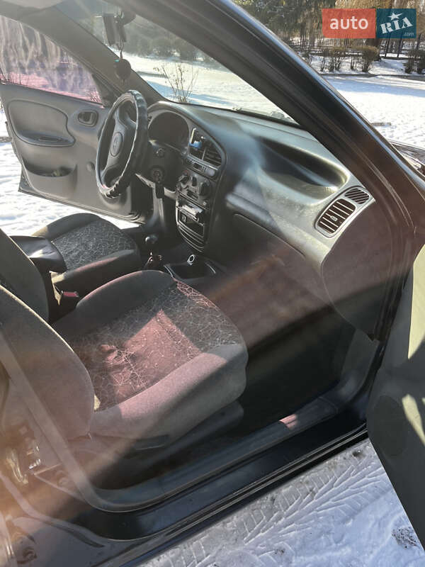 Седан Daewoo Lanos 2009 в Вольногорске