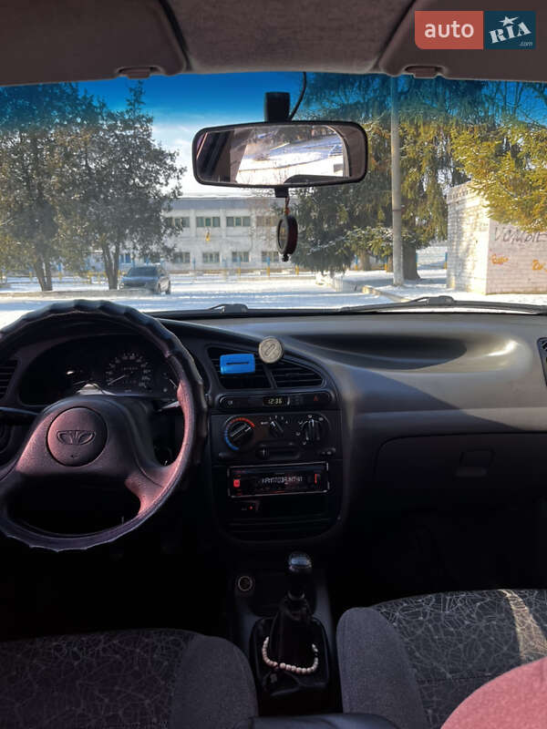 Седан Daewoo Lanos 2009 в Вольногорске