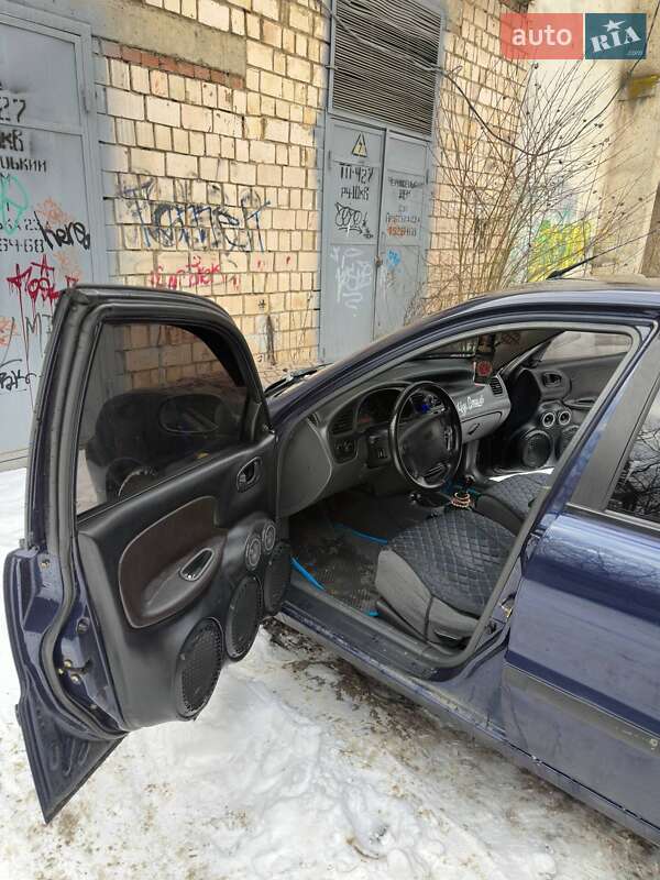 Седан Daewoo Lanos 2004 в Черновцах