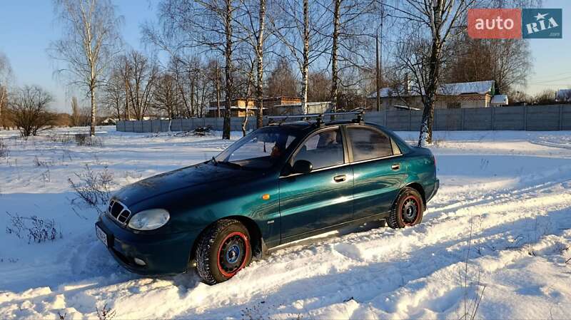 Седан Daewoo Lanos 2004 в Сновську