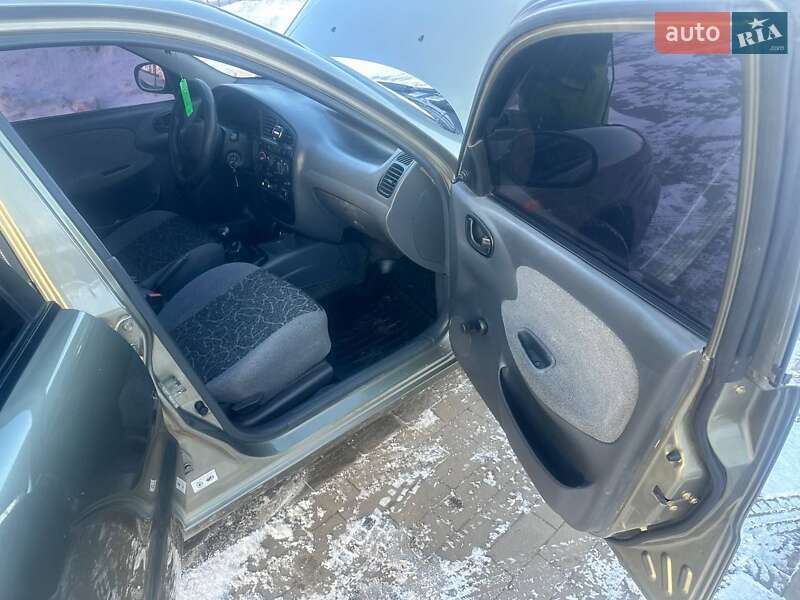 Седан Daewoo Lanos 2006 в Прилуках