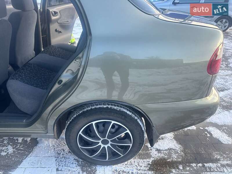 Седан Daewoo Lanos 2006 в Прилуках