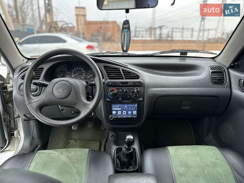 Седан Daewoo Lanos 2004 в Кривом Роге