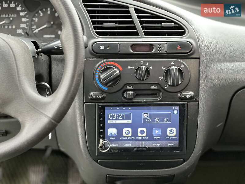 Седан Daewoo Lanos 2004 в Кривом Роге