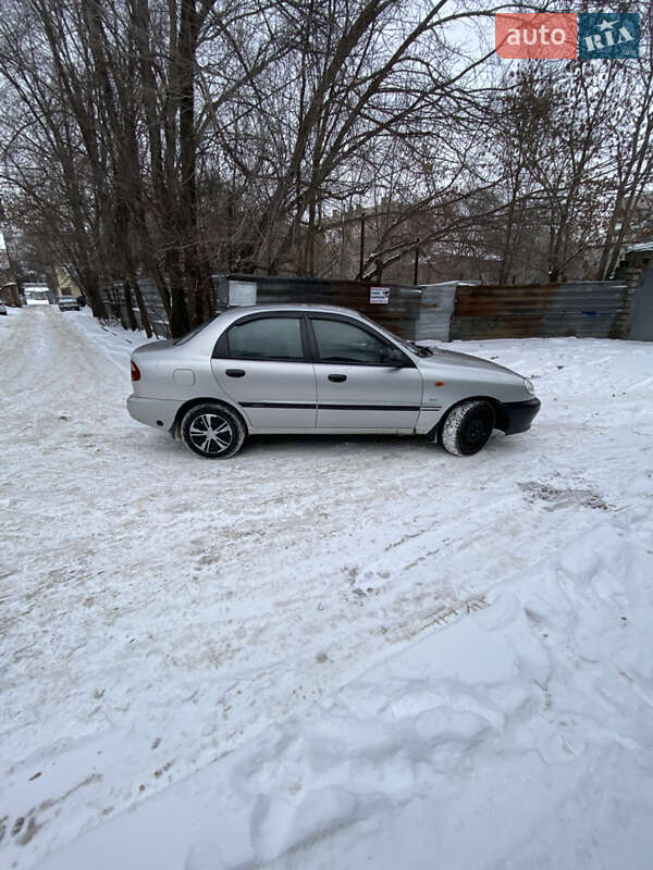 Седан Daewoo Lanos 2003 в Днепре