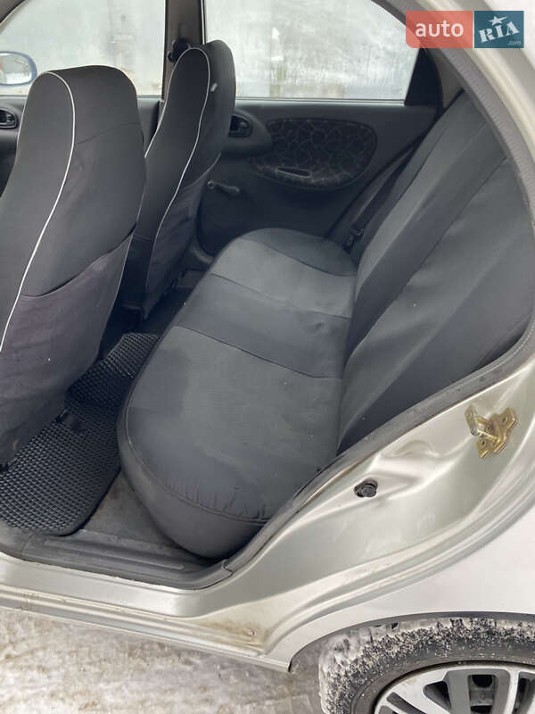 Седан Daewoo Lanos 2003 в Днепре