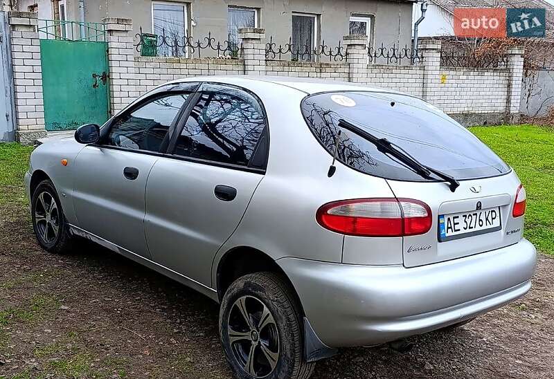 Хэтчбек Daewoo Lanos 2001 в Днепре