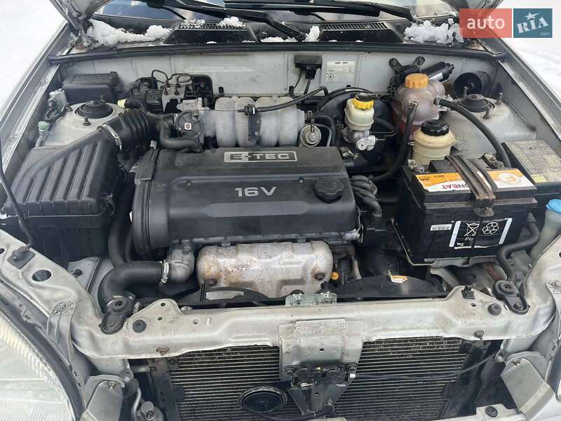 Седан Daewoo Lanos 2003 в Горишних Плавнях