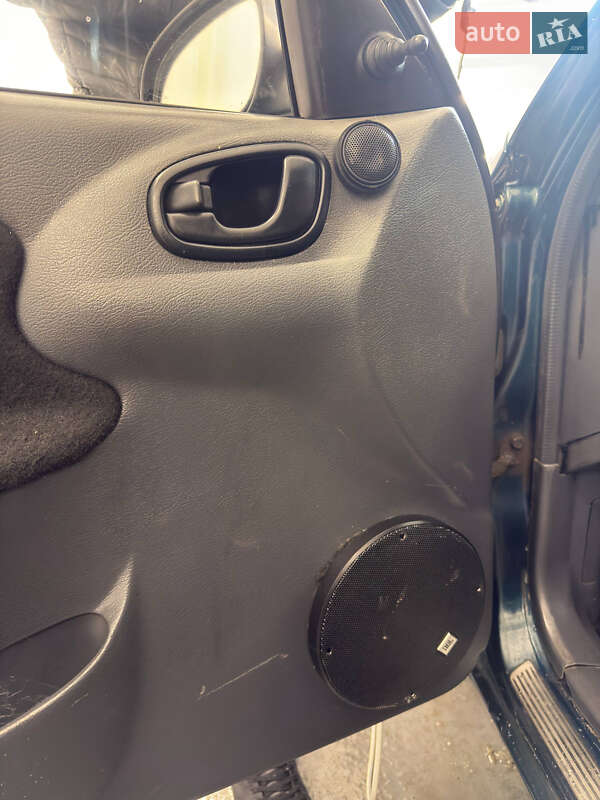 Седан Daewoo Lanos 2004 в Києві