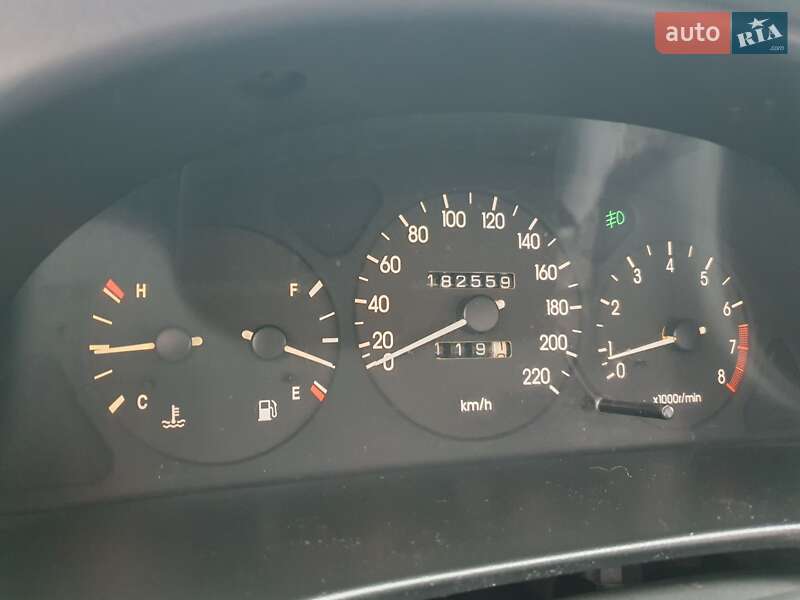 Седан Daewoo Lanos 2011 в Києві