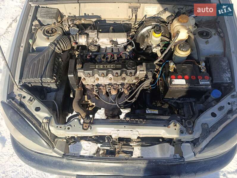 Седан Daewoo Lanos 2003 в Дунаївцях