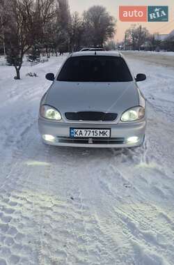 Седан Daewoo Lanos 2008 в Краснограді