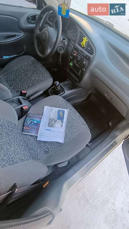 Седан Daewoo Lanos 2009 в Корюківці