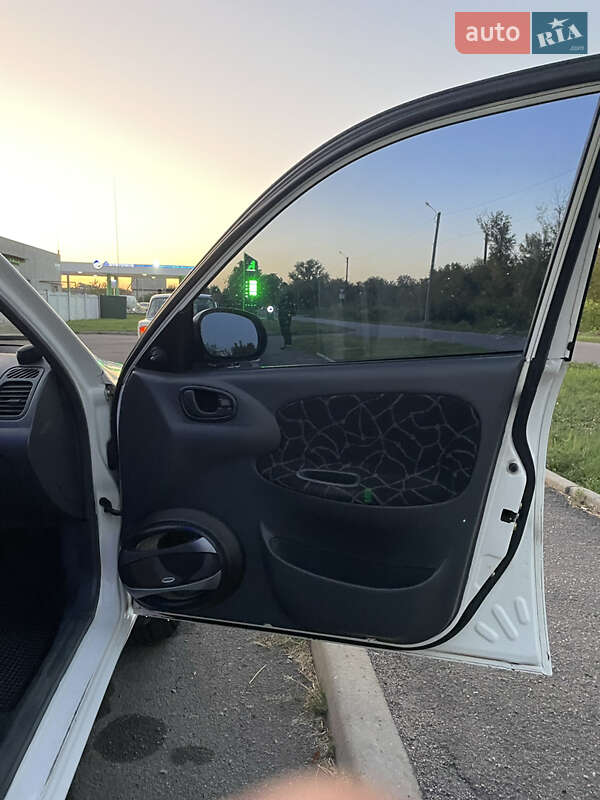 Седан Daewoo Lanos 2004 в Полтаве