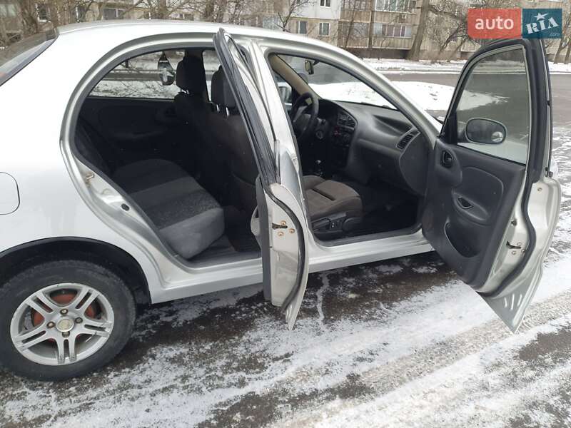Седан Daewoo Lanos 2005 в Кременчуці