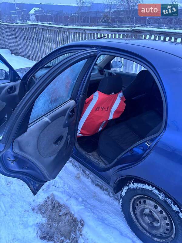 Седан Daewoo Lanos 2004 в Житомирі