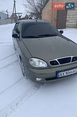 Седан Daewoo Lanos 2004 в Валках