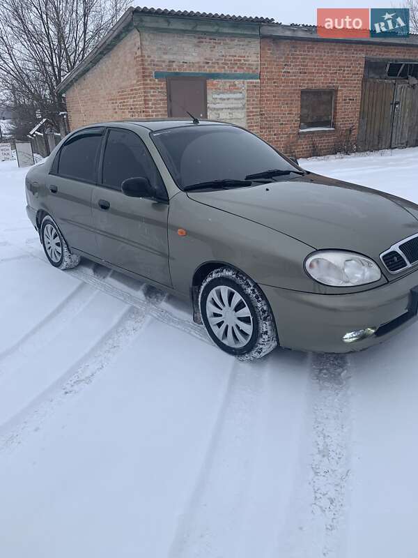 Седан Daewoo Lanos 2004 в Валках