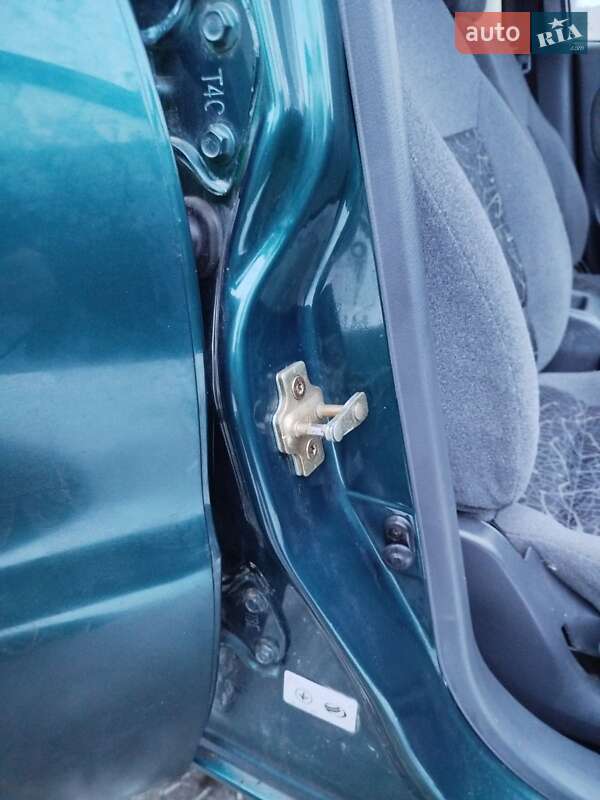 Седан Daewoo Lanos 2005 в Ровно