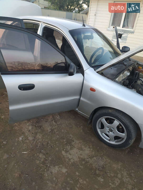 Седан Daewoo Lanos 2003 в Снятині