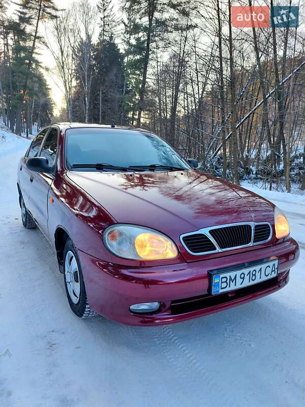Седан Daewoo Lanos 2009 в Тростянці