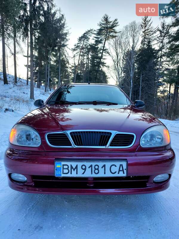 Седан Daewoo Lanos 2009 в Тростянці