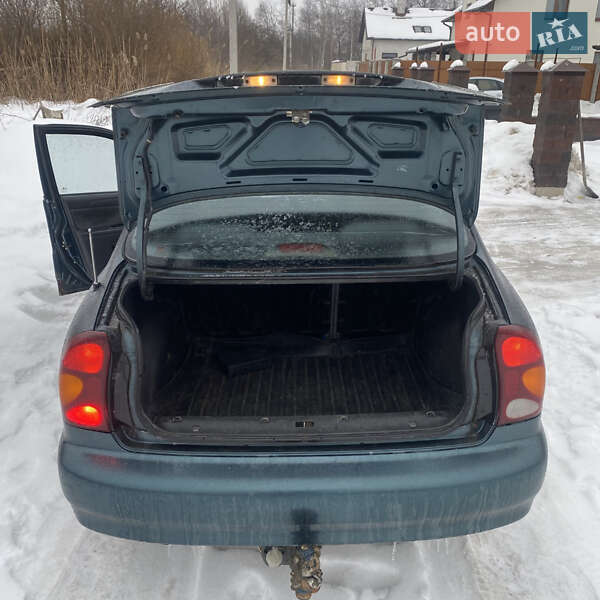 Седан Daewoo Lanos 2005 в Львове