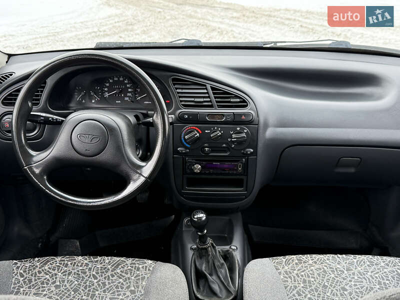 Седан Daewoo Lanos 2003 в Києві
