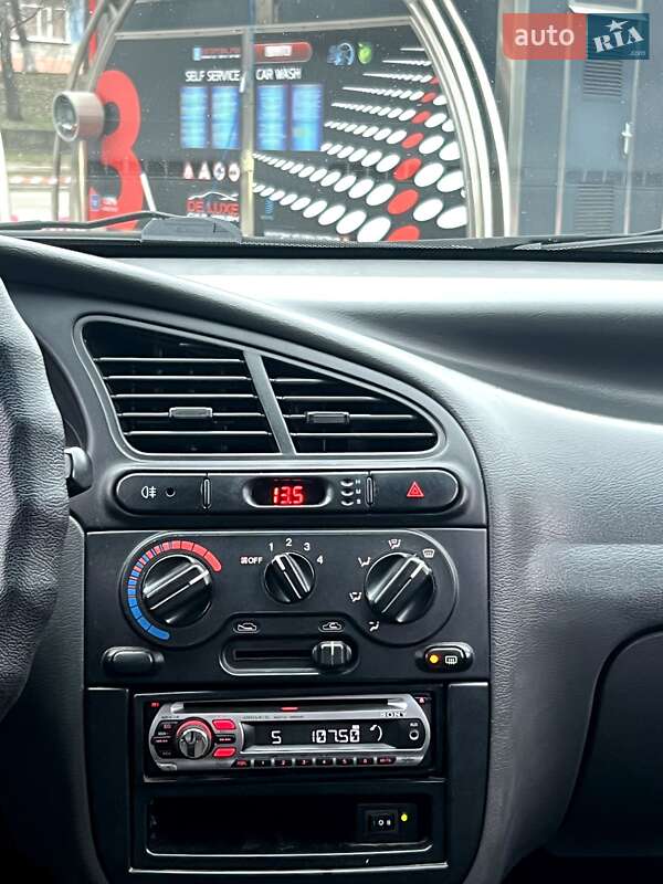 Седан Daewoo Lanos 2003 в Запорожье