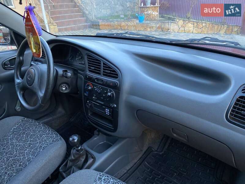 Седан Daewoo Lanos 2011 в Виннице