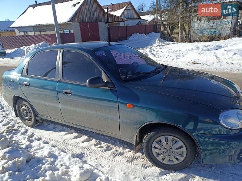 Седан Daewoo Lanos 2004 в Олевске
